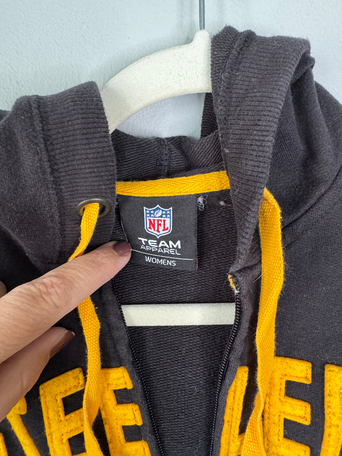 NFL Team Steelers Zip Up Hoodie Size Small