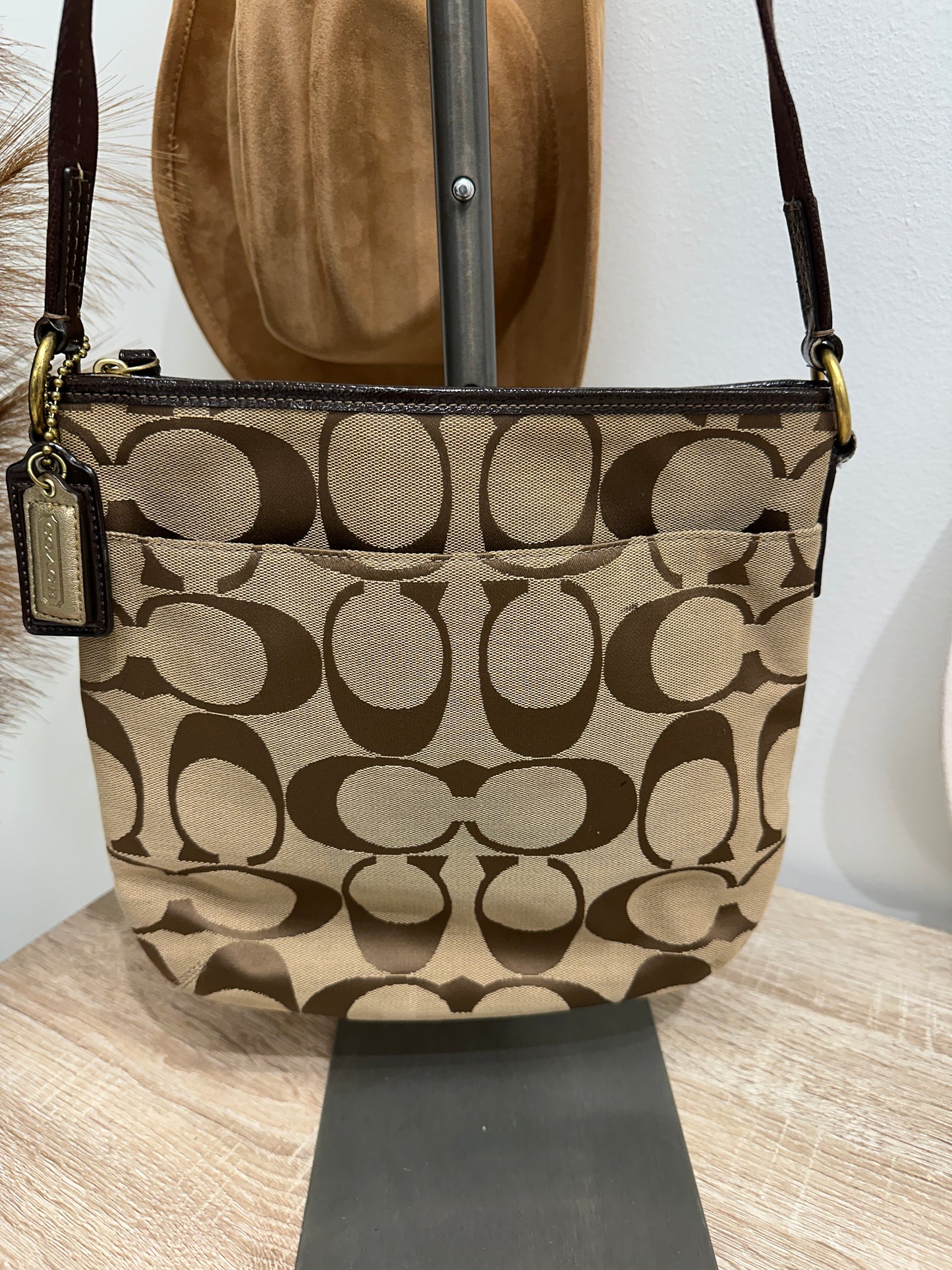 Pre Owned Designer Signature Coach Cross Body