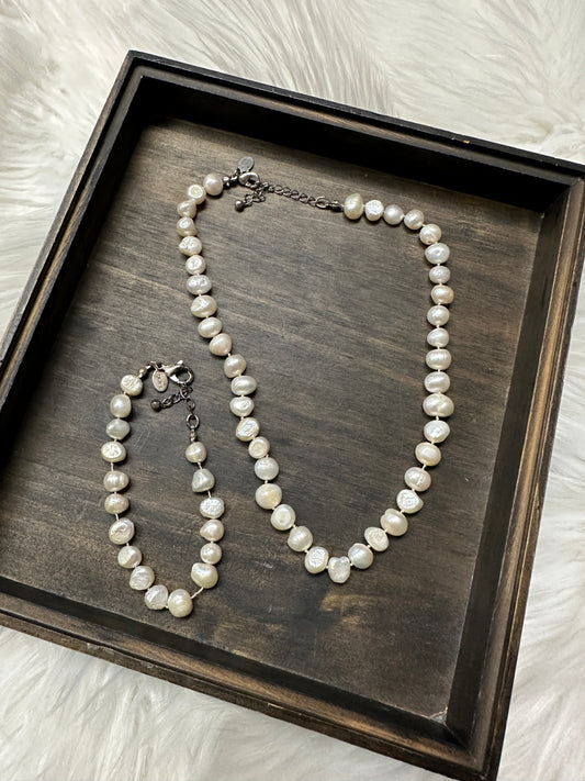 Pre Owned Faux Pearl Jewelry