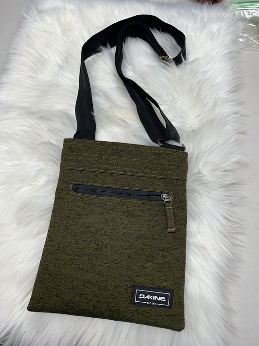 Pre Owned Dakine Crossbody