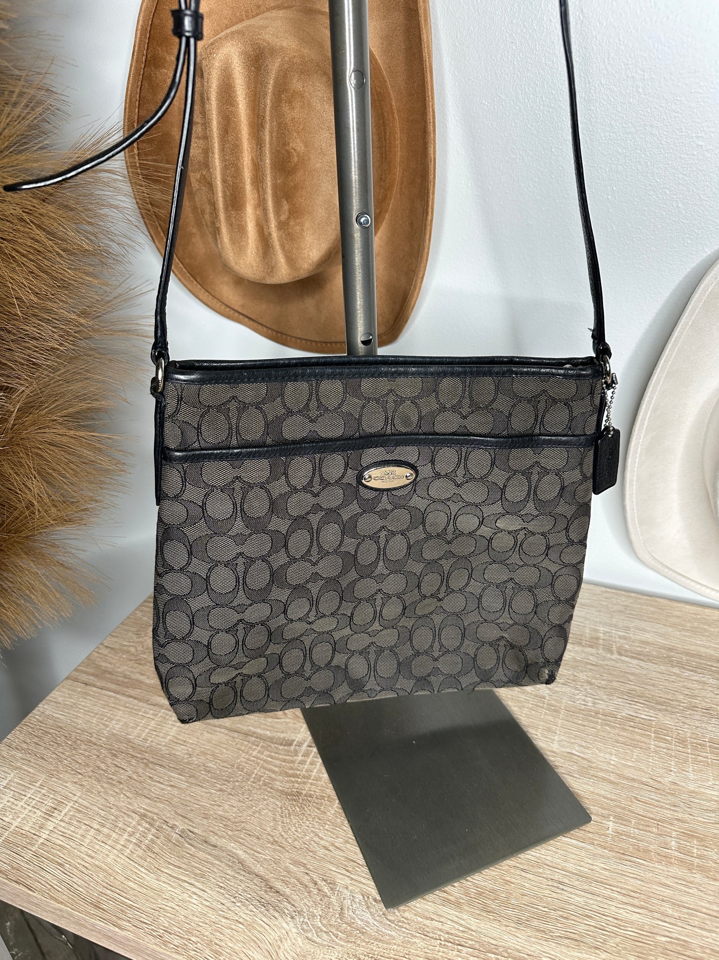Pre Owned Coach Signature Crossbody