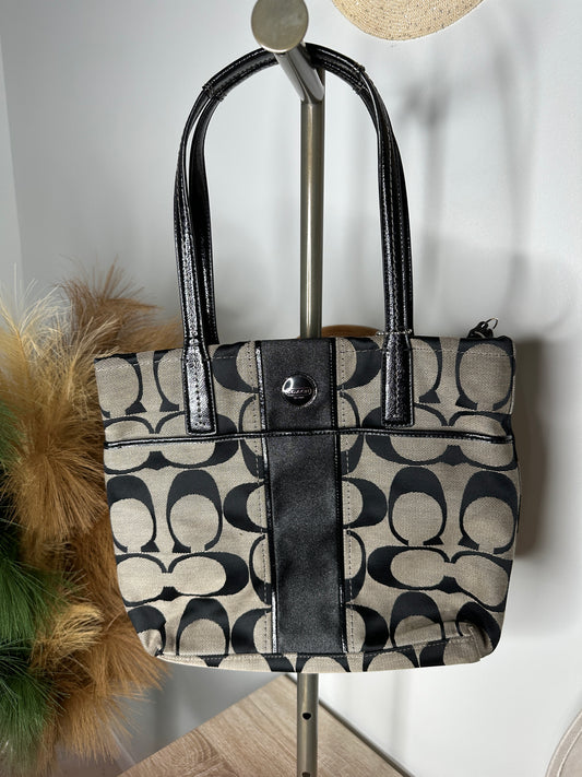 Pre Owned Black Signature Coach Bag