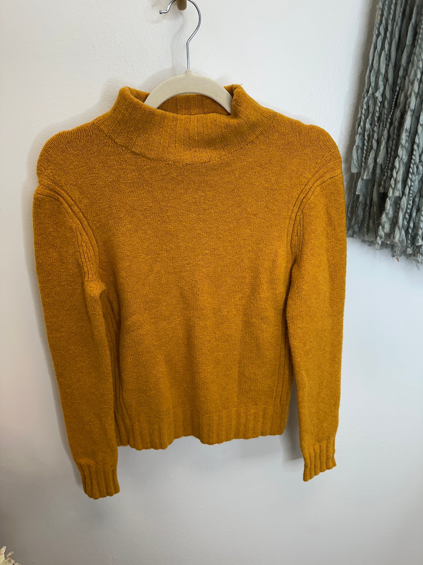 Pre Owned Contemporary Women Items