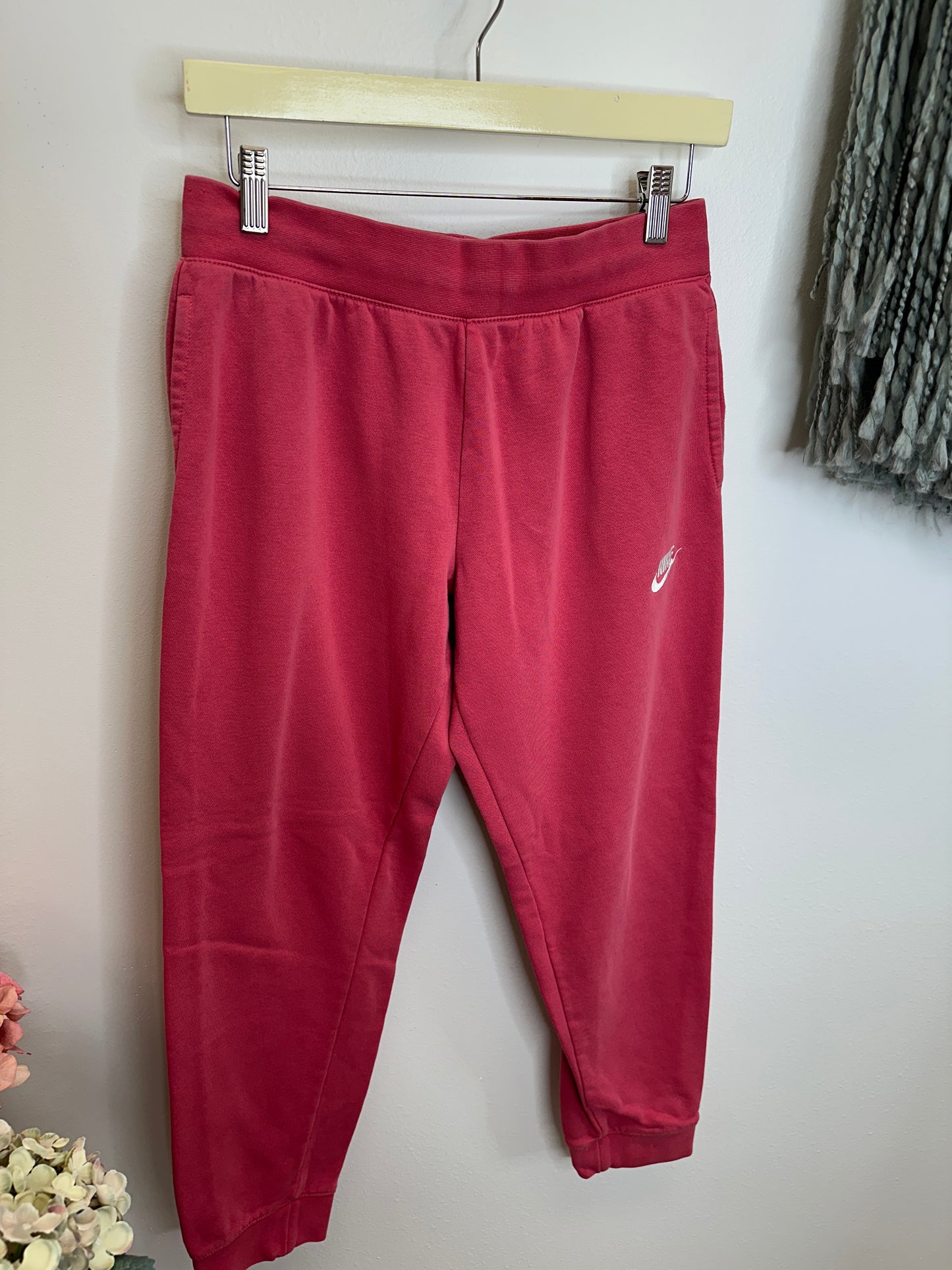 Pre Owned Contemporary Women Items