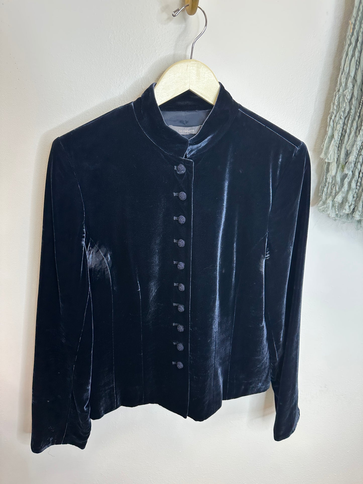 Pre Owned Name Brand Ladies Apparel