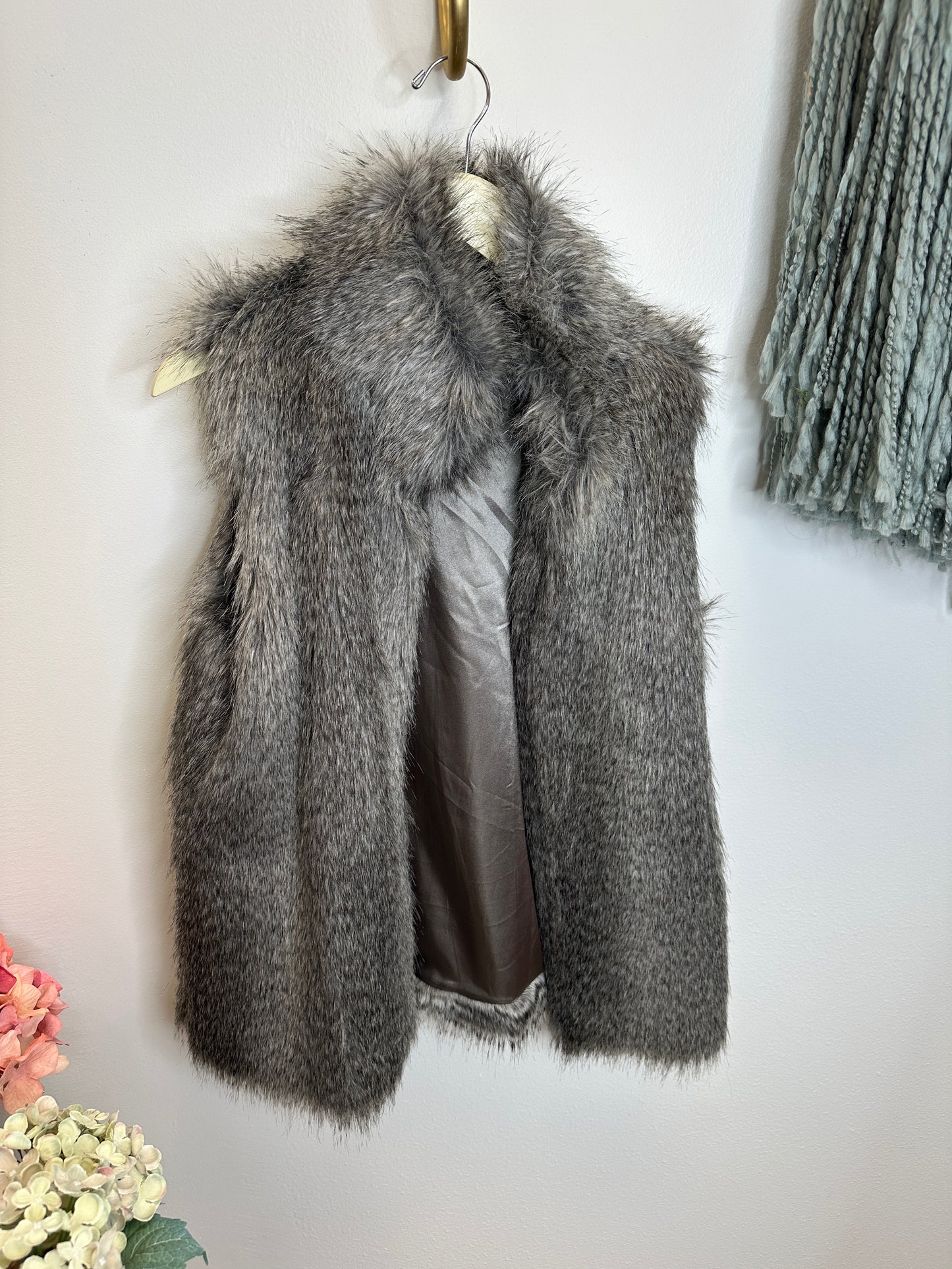 Pre Owned Name Brand Ladies Apparel