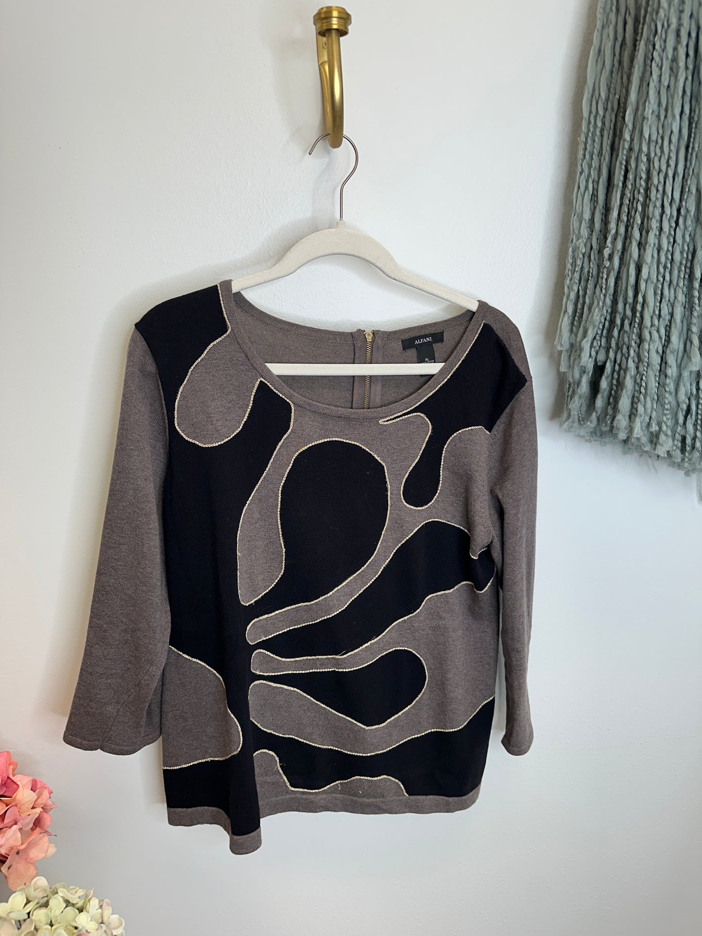 Pre Owned Name Brand Ladies Apparel