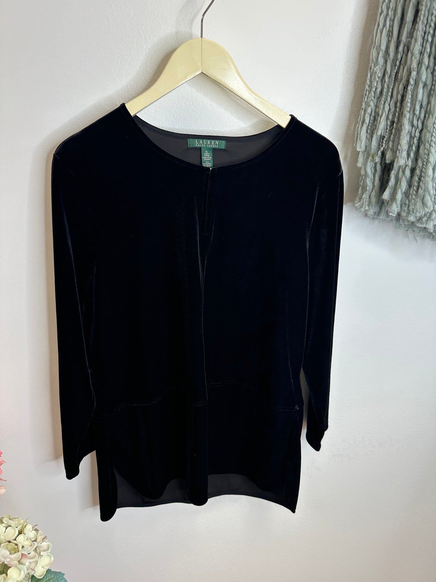 Pre Owned Women's Clothing