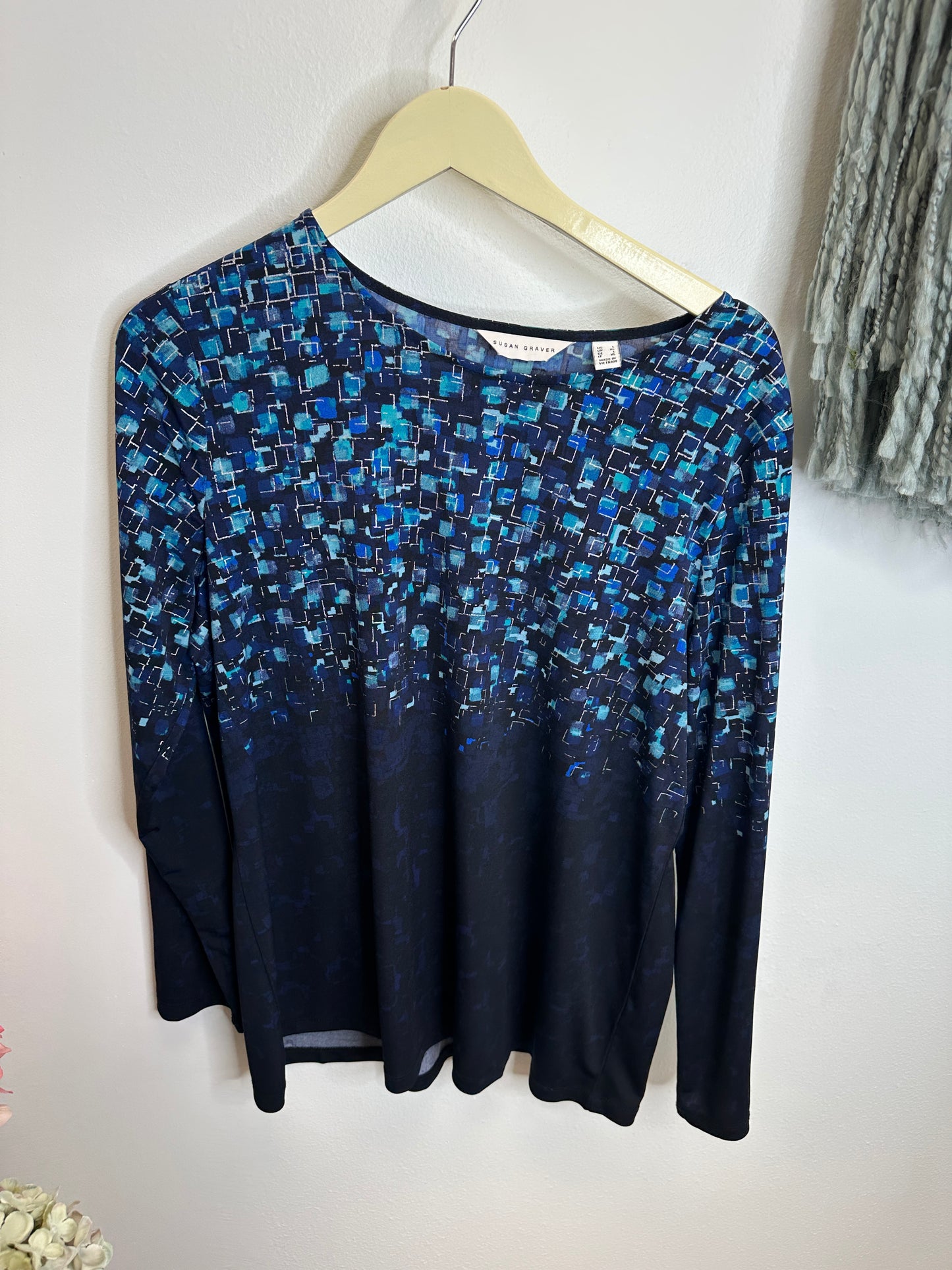 Pre Owned Women's Clothing