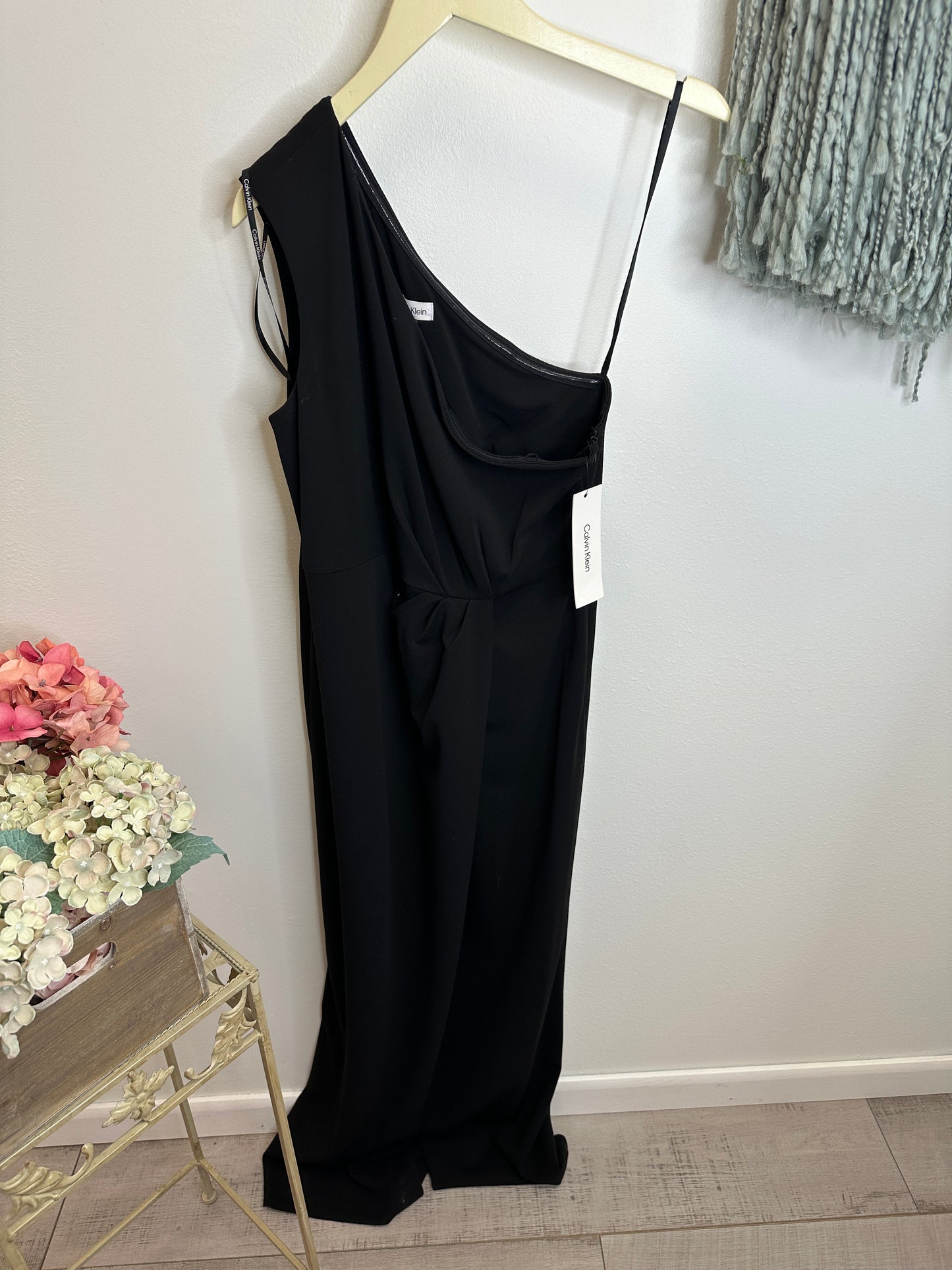 Pre Owned Women's Clothing