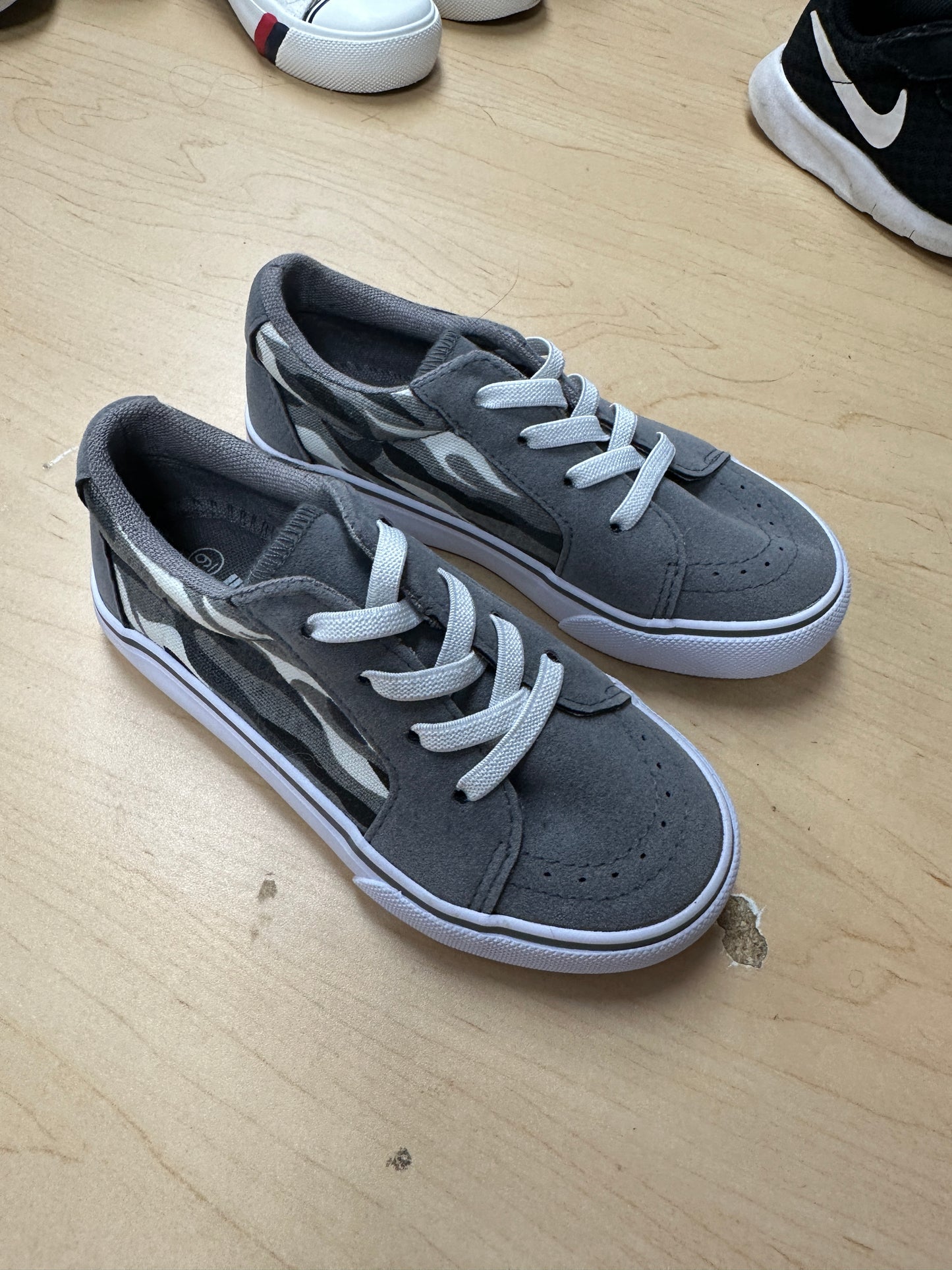 Pre Owned Kids Footwear