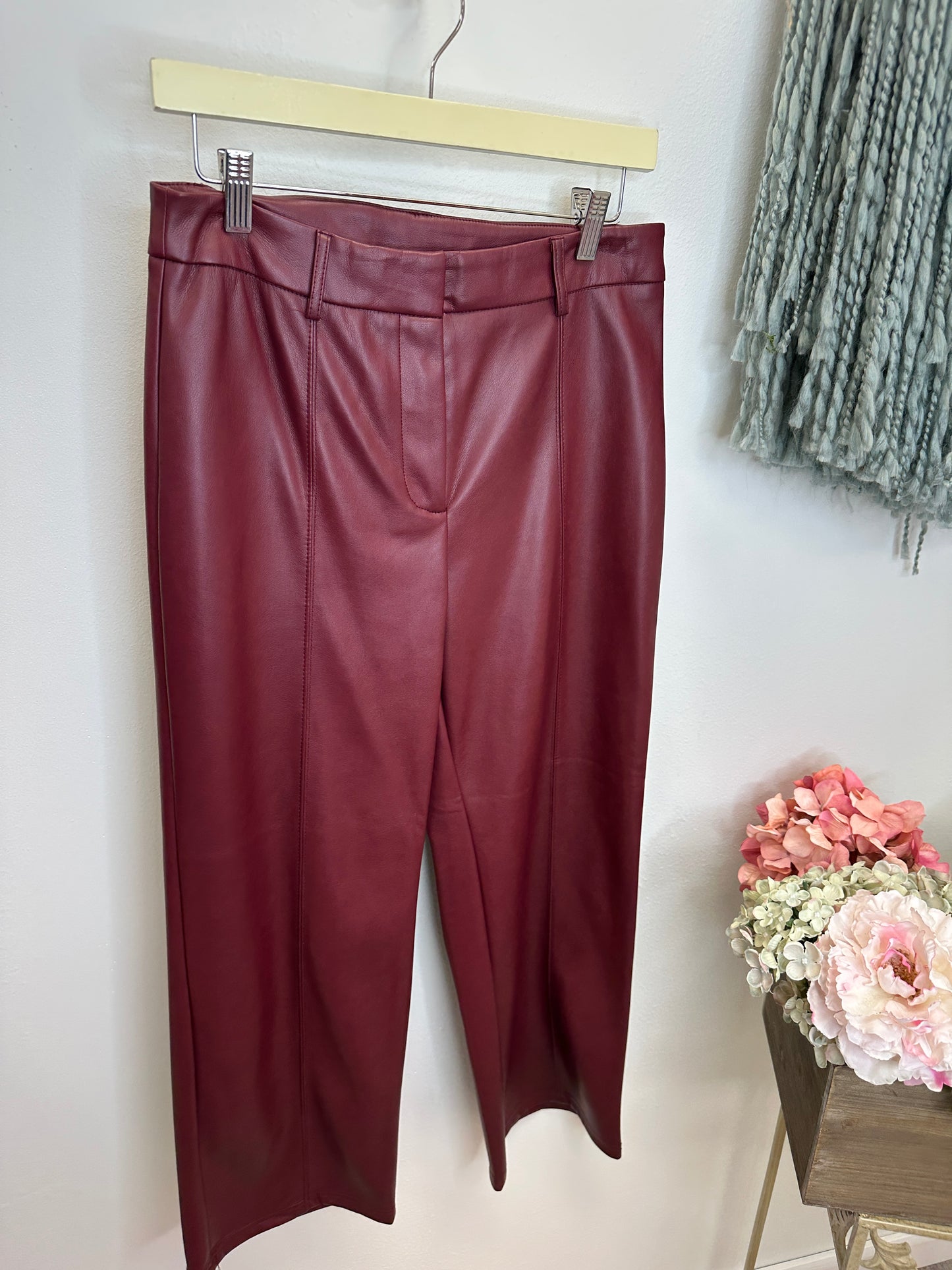 Pre Owned Women's Clothing