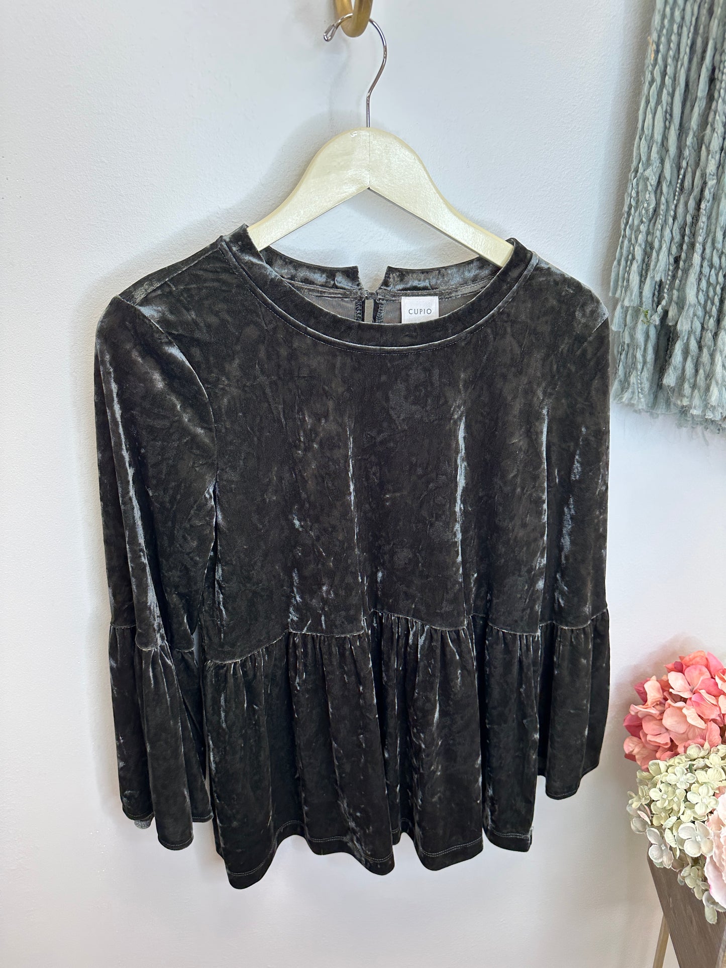 Pre Owned Women's Clothing