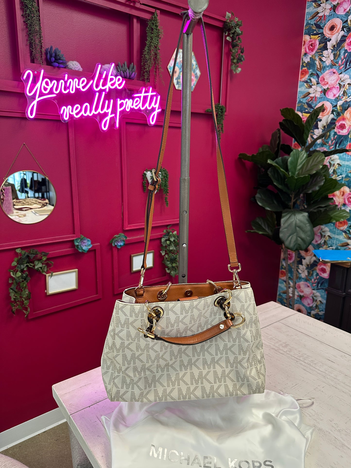 Pre Owned Designer Michael Kors Tote with strap