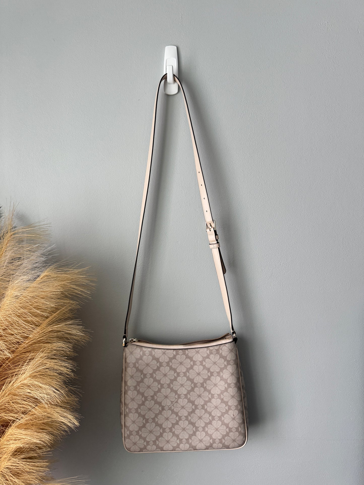 Pre Owned Kate Spade Flower Crossbody