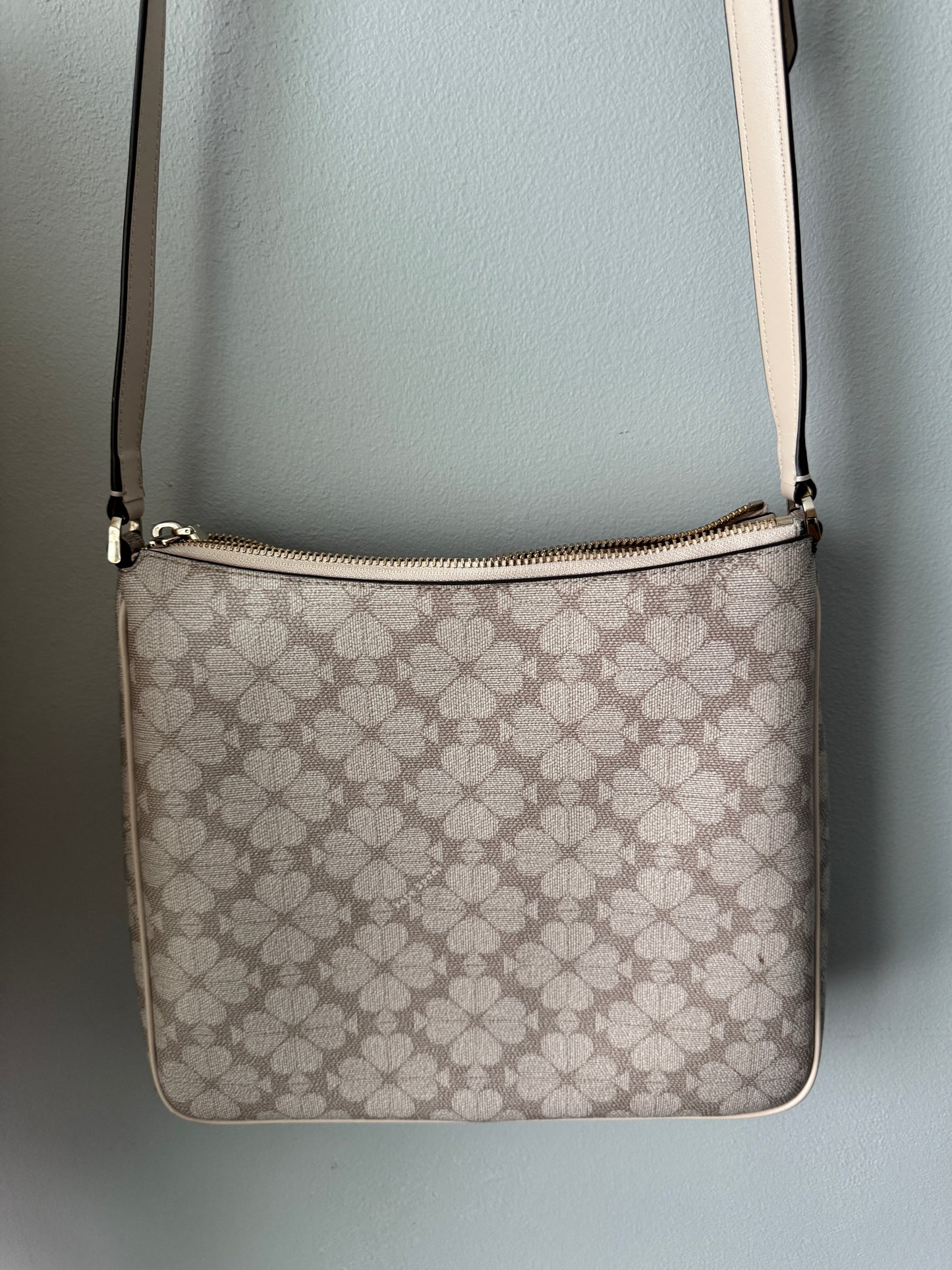 Pre Owned Kate Spade Flower Crossbody