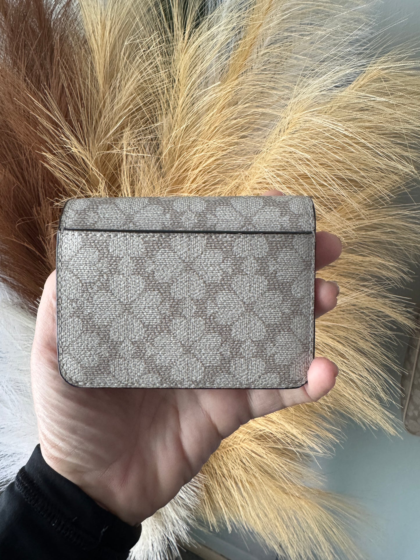 Pre Owned Kate Spade Small Wallet