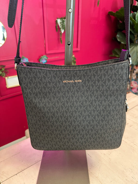 Pre Owned Michael Kors Signature Cross Body
