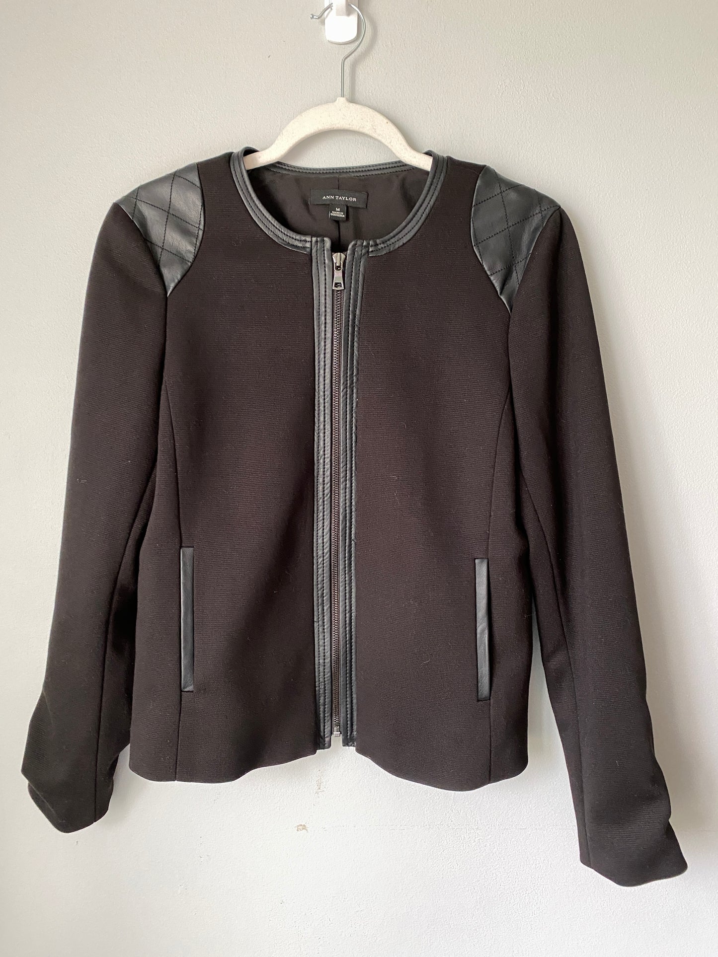 Ann Taylor Faux Trim Blazer Size M