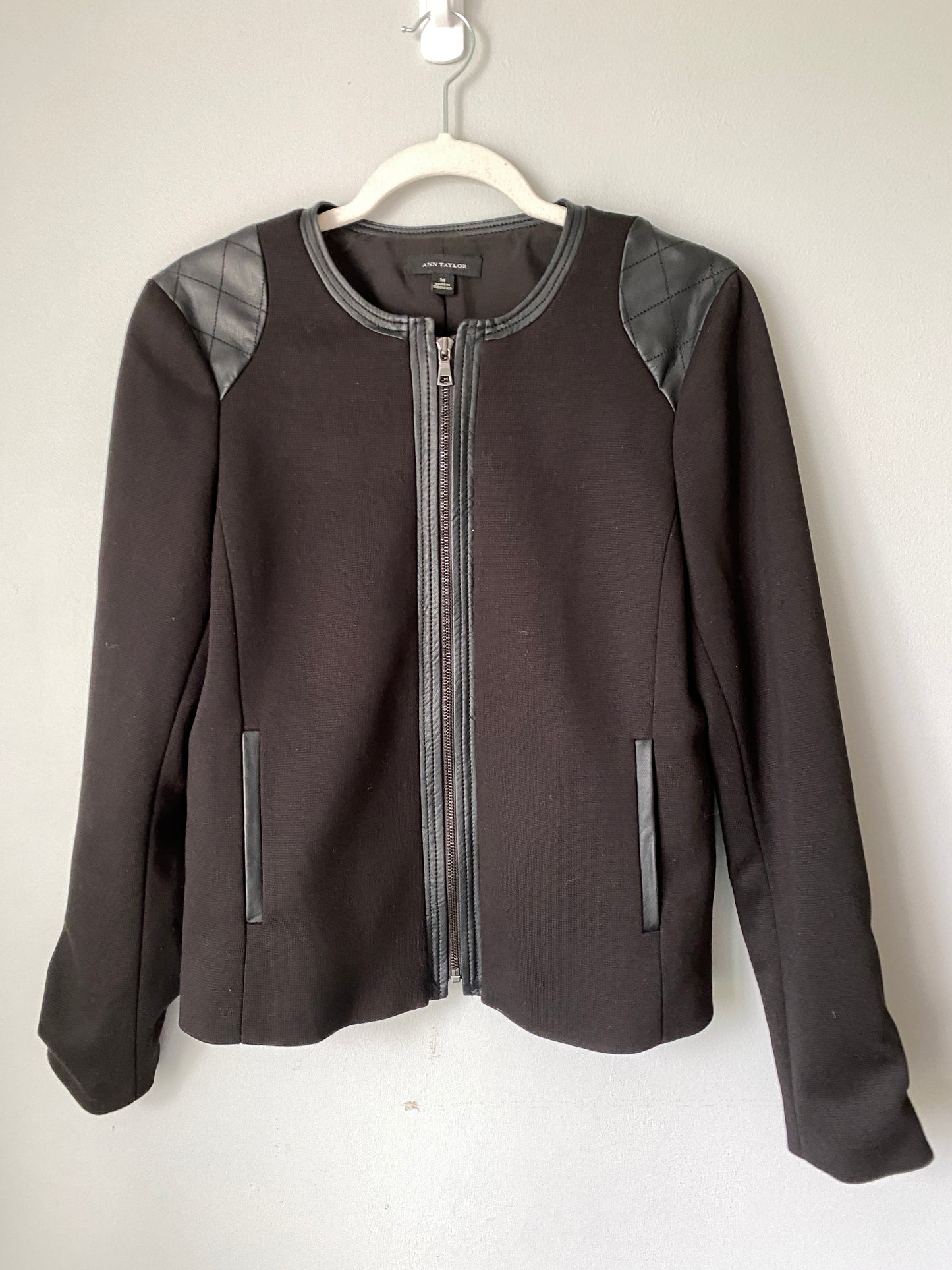 Ann Taylor Faux Trim Blazer Size M