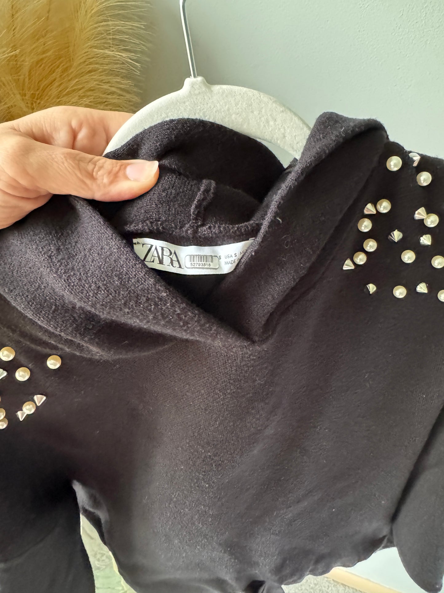 Zara Hooded Pearl Sweater Size Small