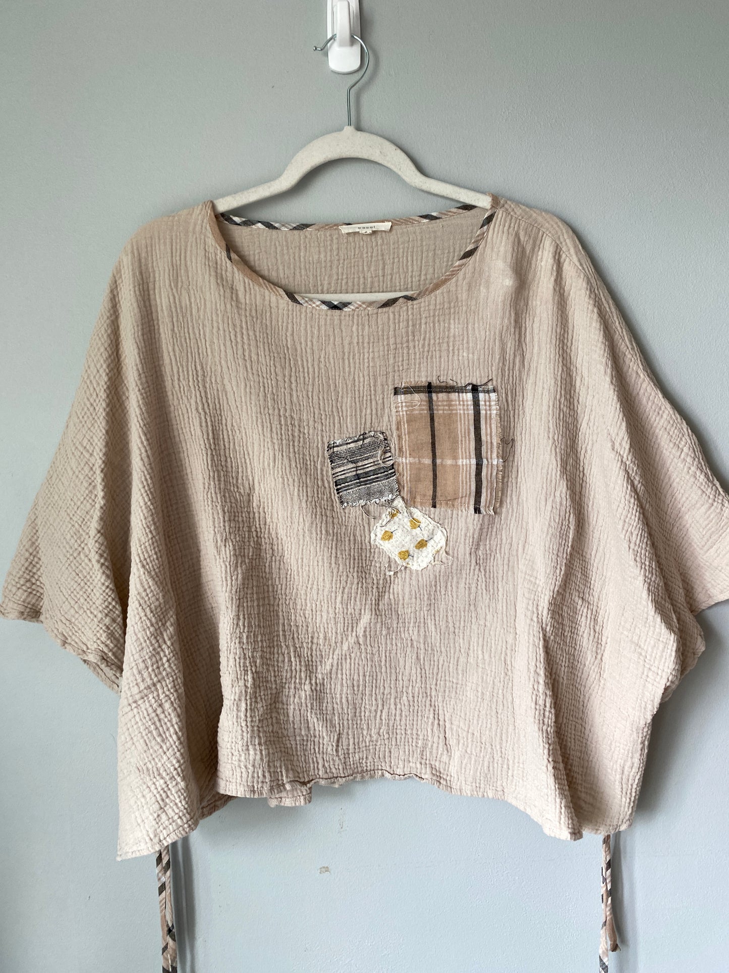 Easel Top with Patches