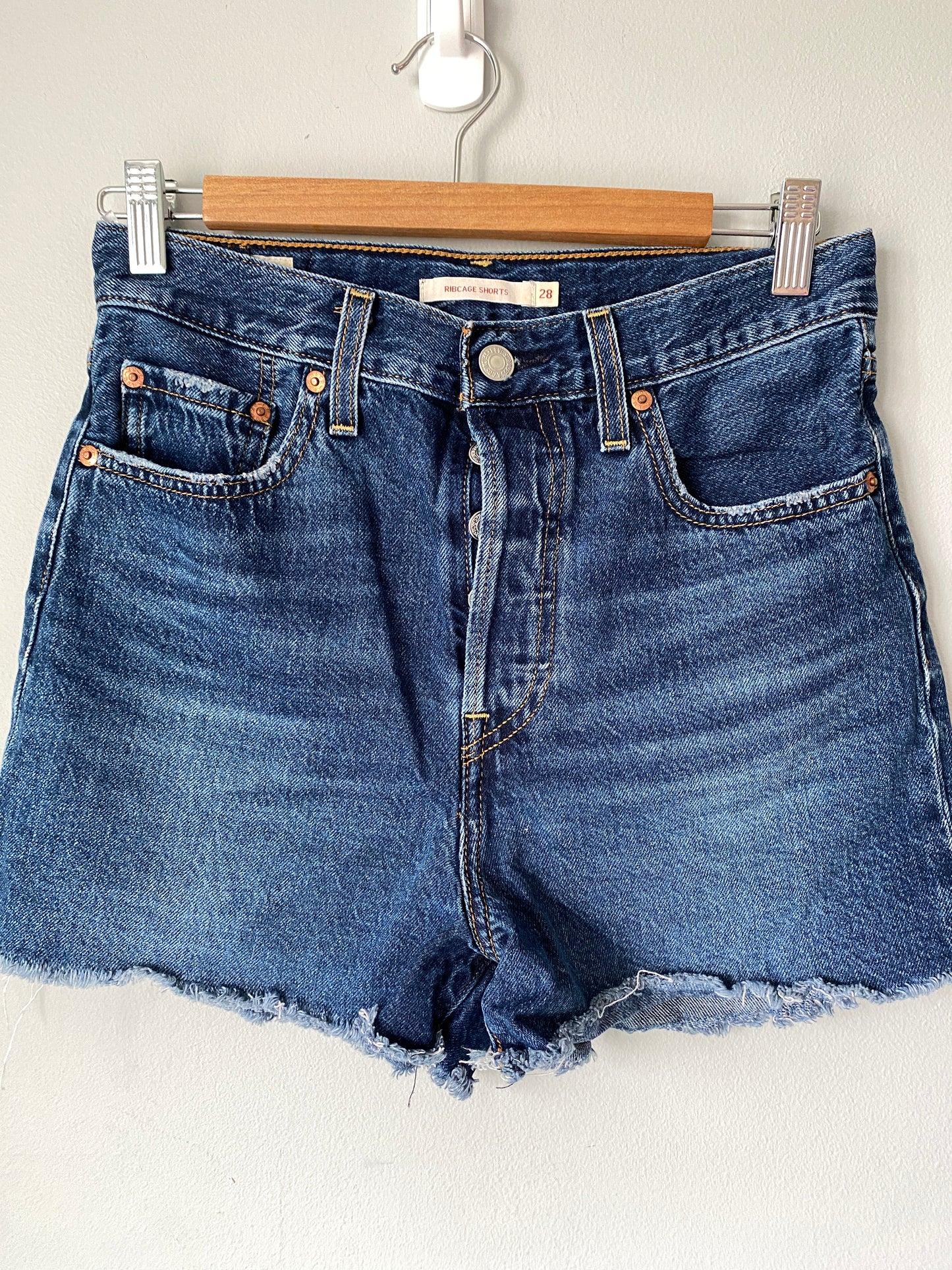 Levi's Ribcabe Shorts - Size 28