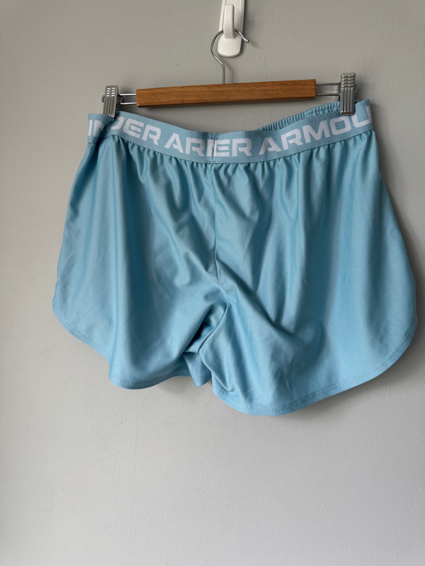 Under Armour Lite Blue Shorts Size Large