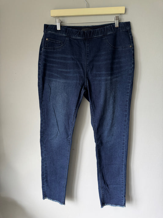 Eric Pull on Jeans Size Large