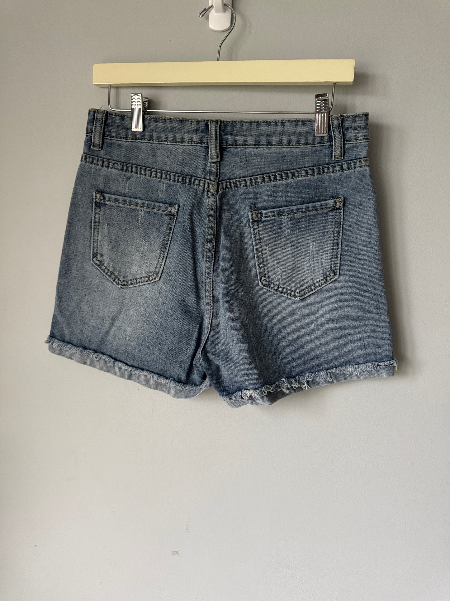 Source Unknown Distressed Denim Shorts Size L