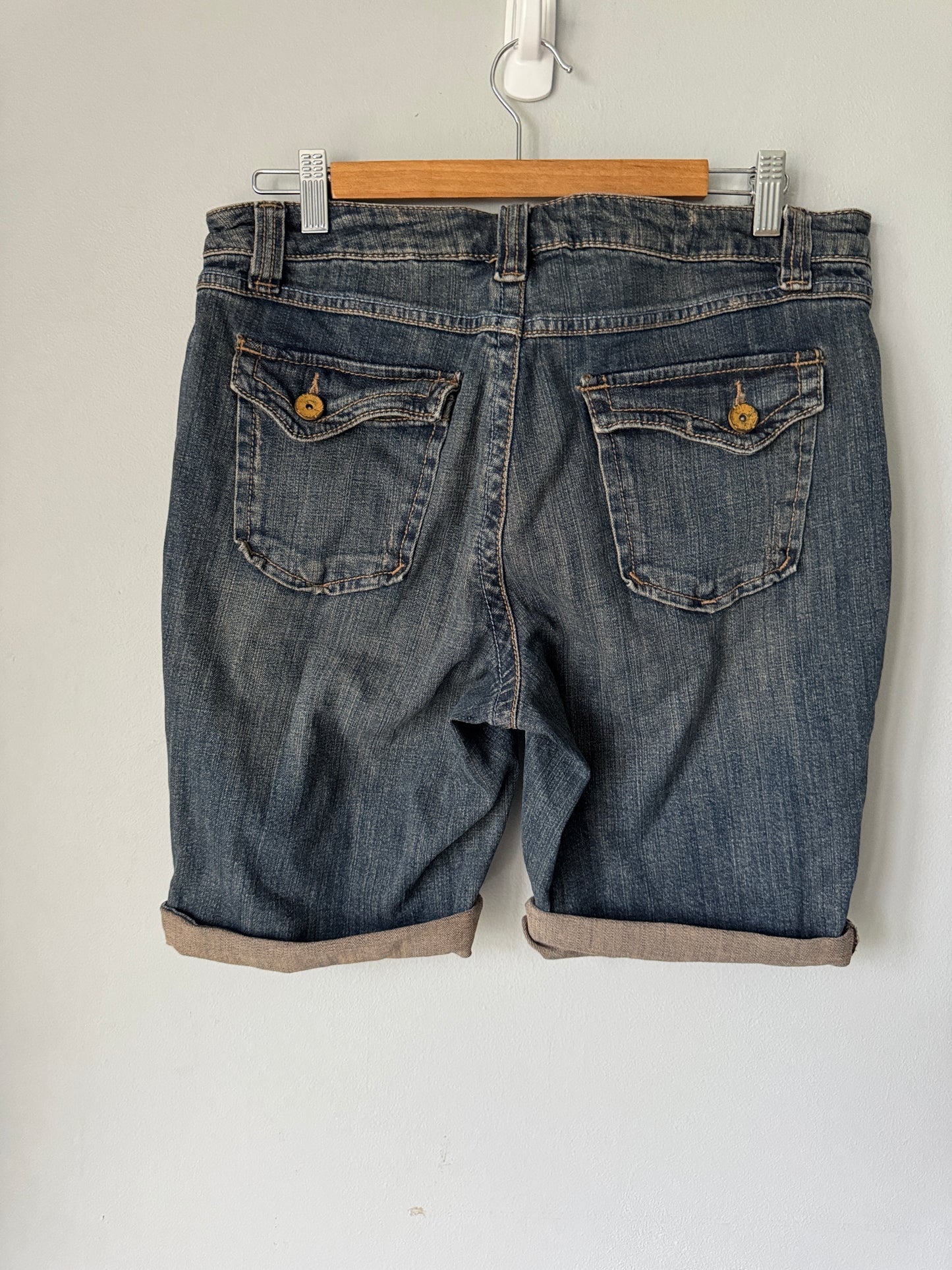 Liz & Co. Shorts Size 10
