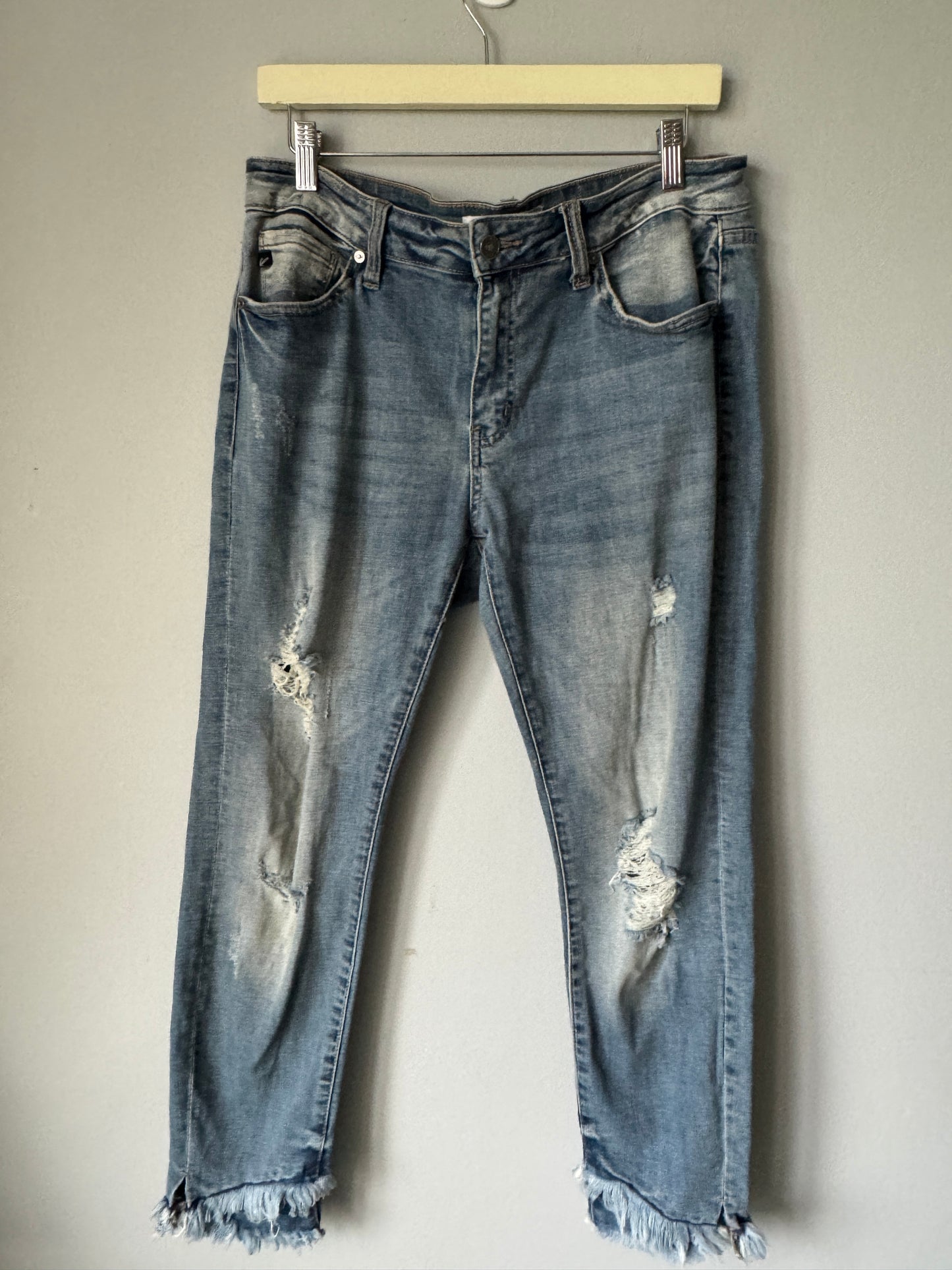 KanCan Distressed Jeans Size 13/30