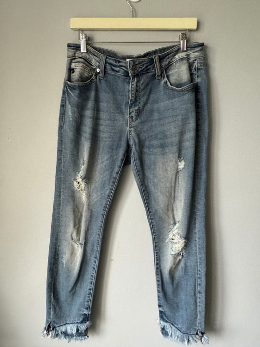KanCan Distressed Jeans Size 13/30