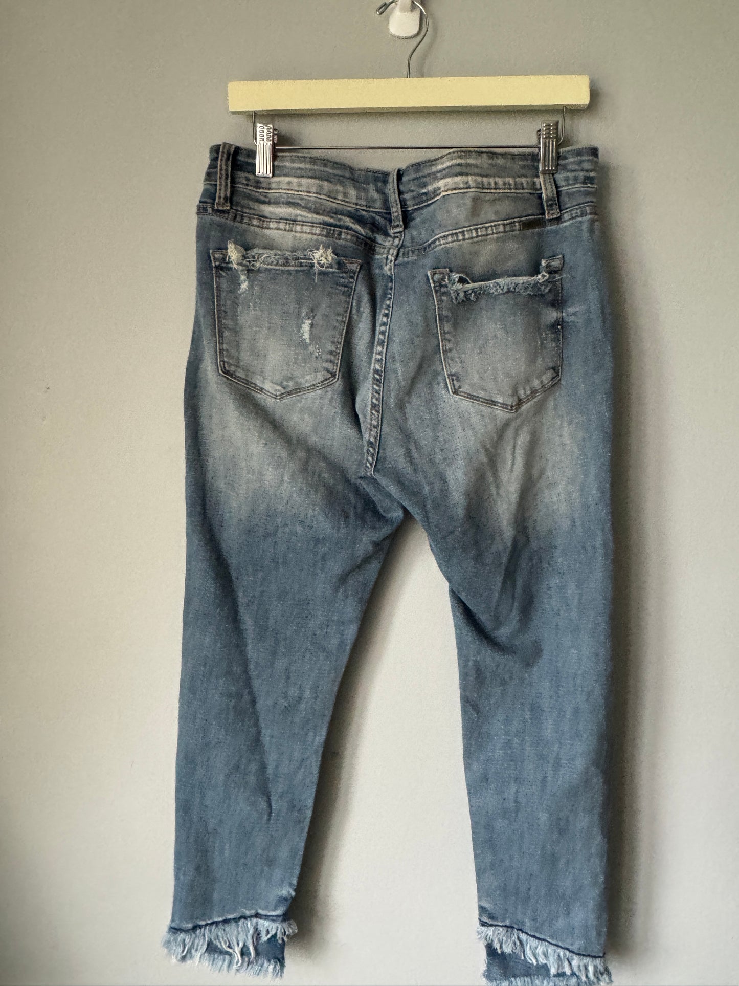 KanCan Distressed Jeans Size 13/30