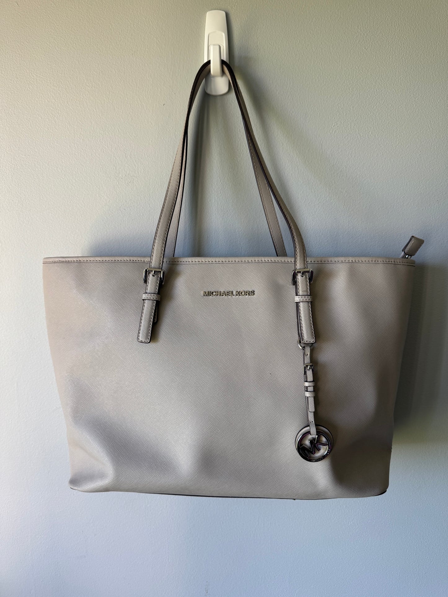 Pre Owned Authentic Michael Kors Jet Set in Light Taupe