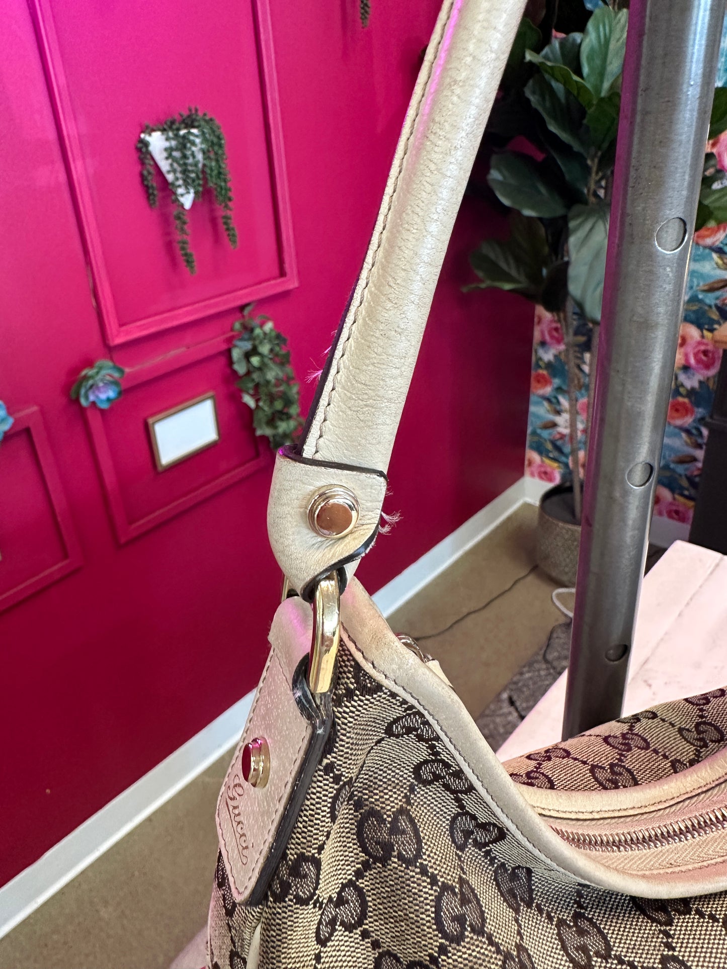 Pre Owned Gucci GG Canvas Abbey