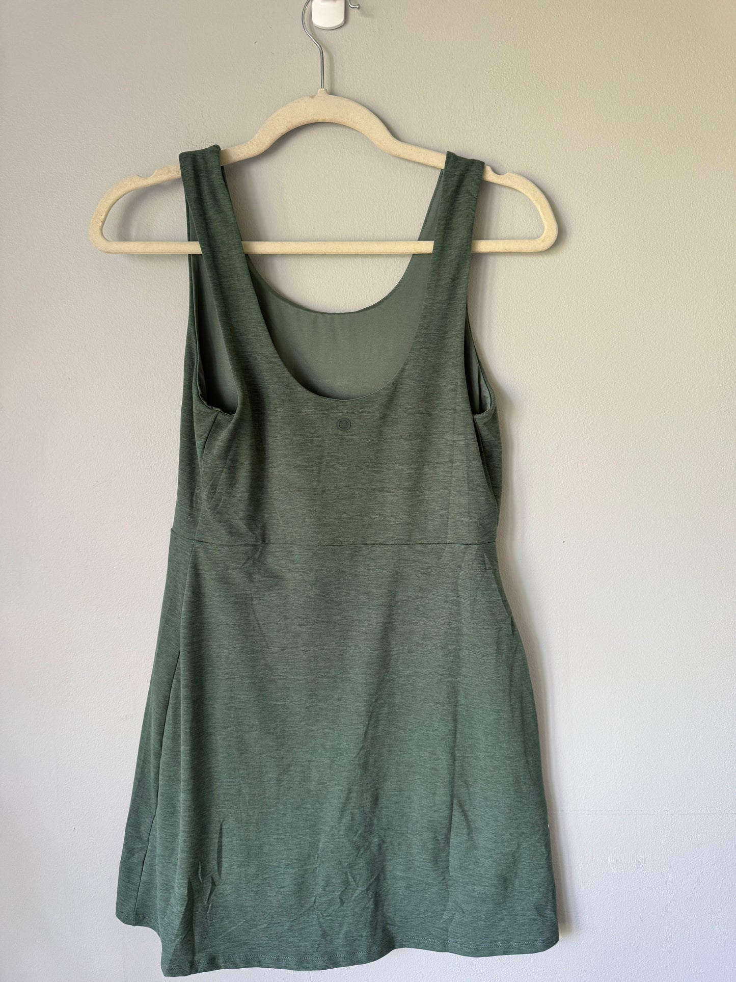 Etonic Athletic Dress Size Small