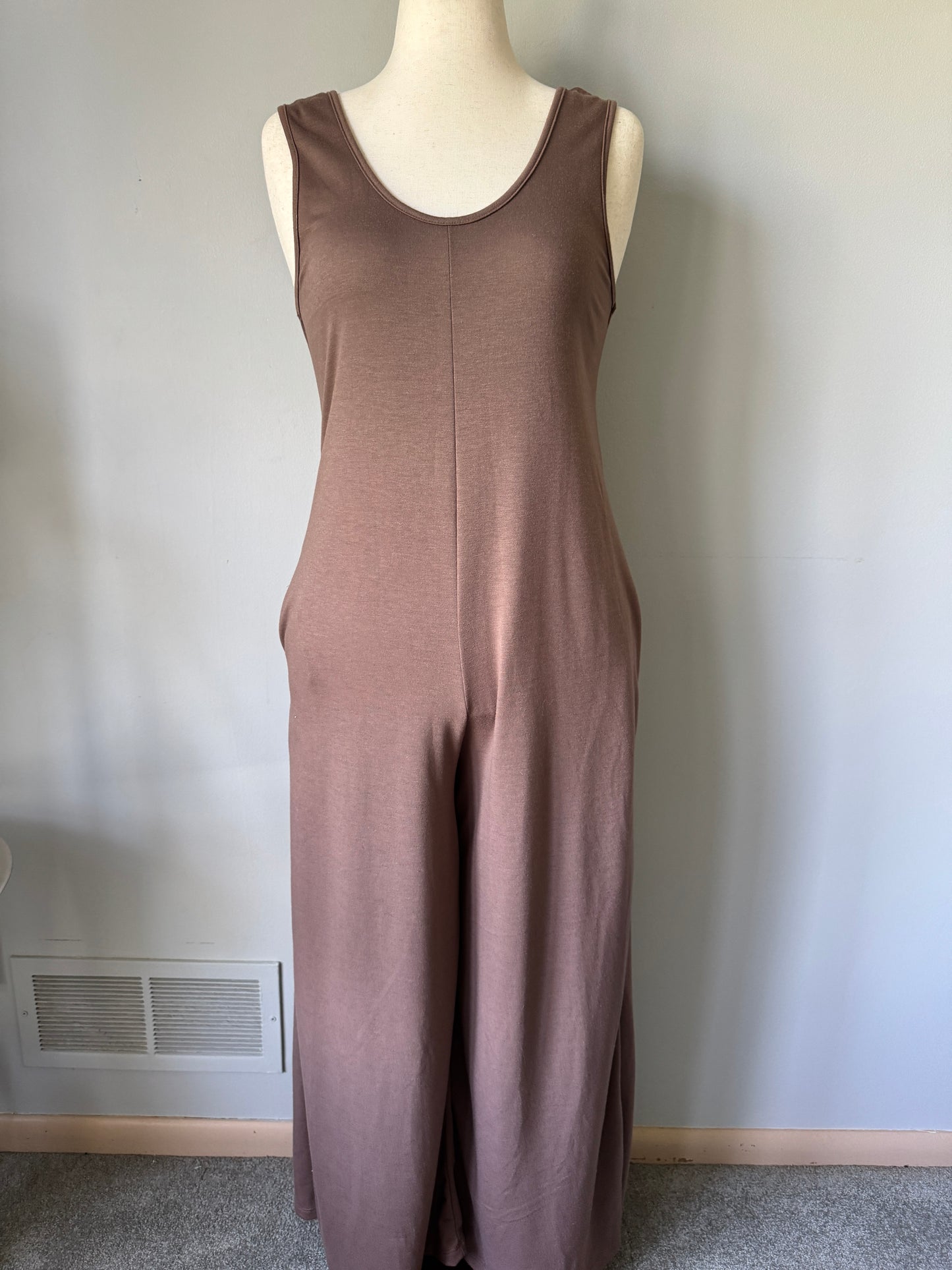 Lizzie's Jumpsuit  Size Small