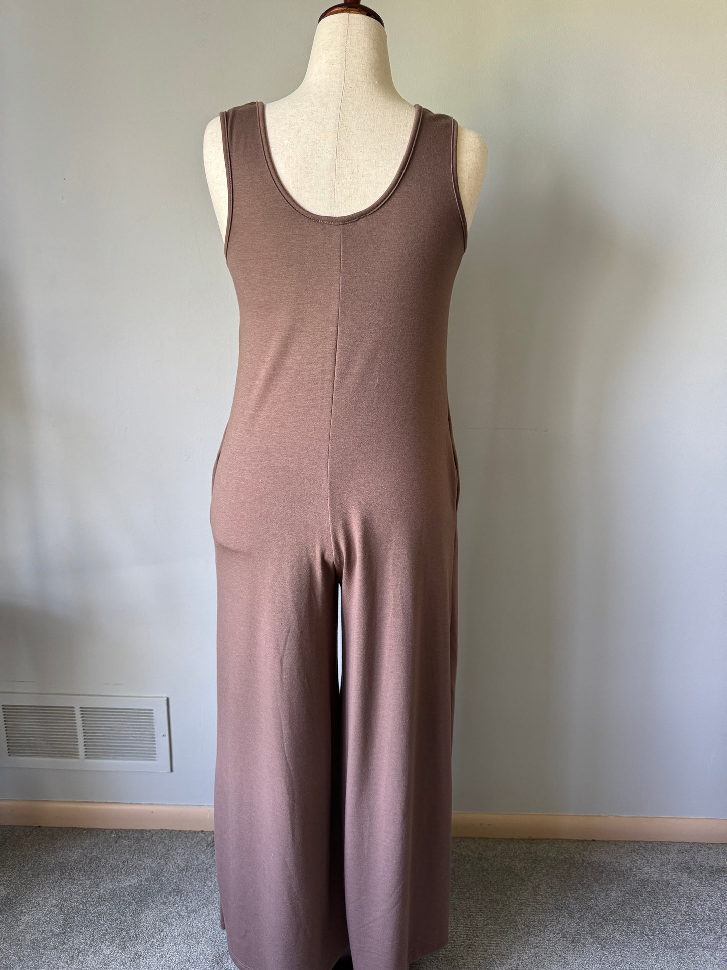 Lizzie's Jumpsuit  Size Small
