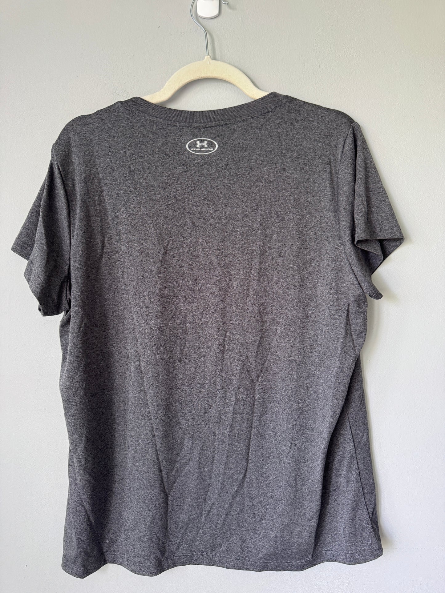Under Armour Women's Top Size XL Grey