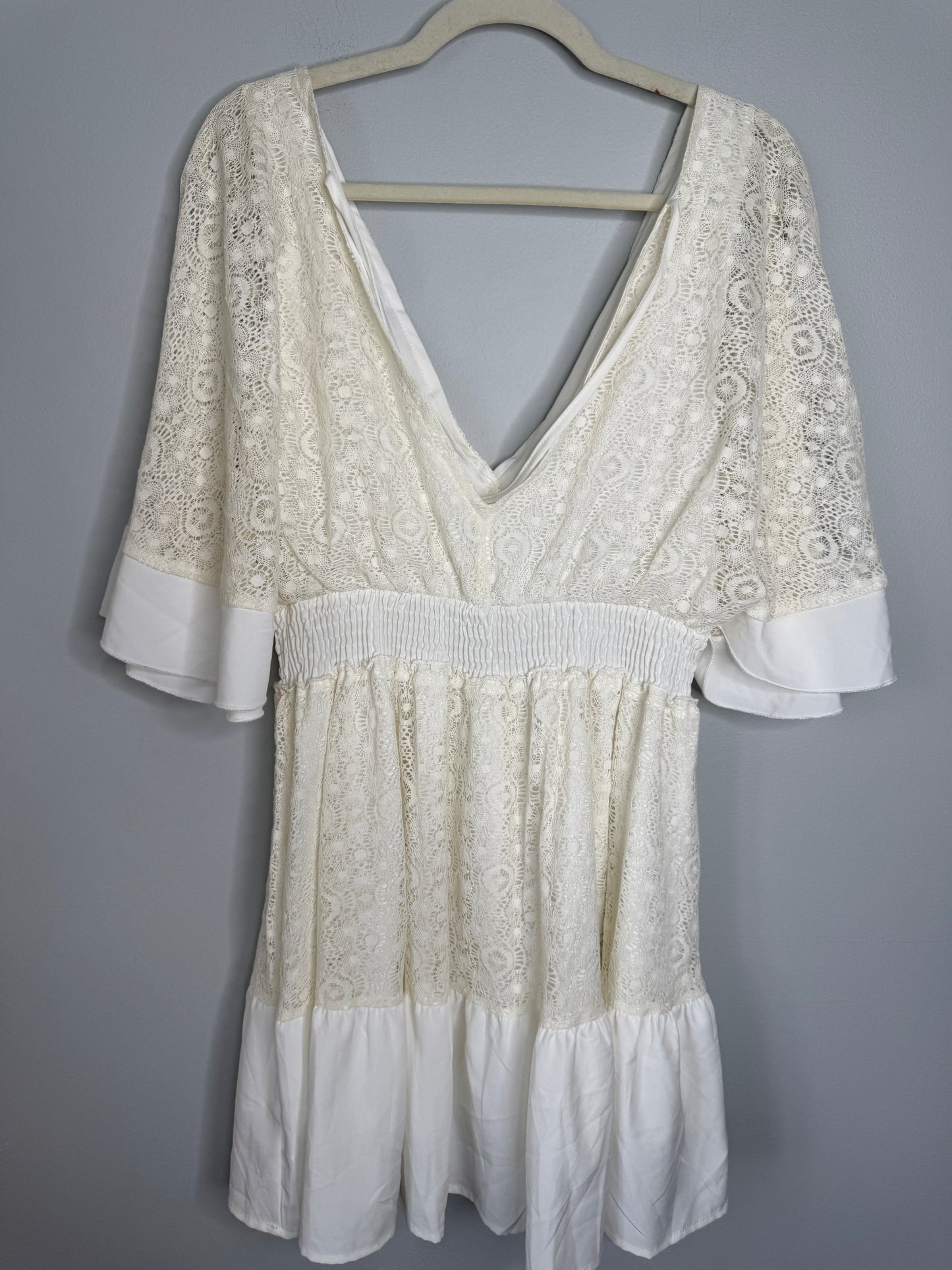 Trendy Cream Dress Size Large