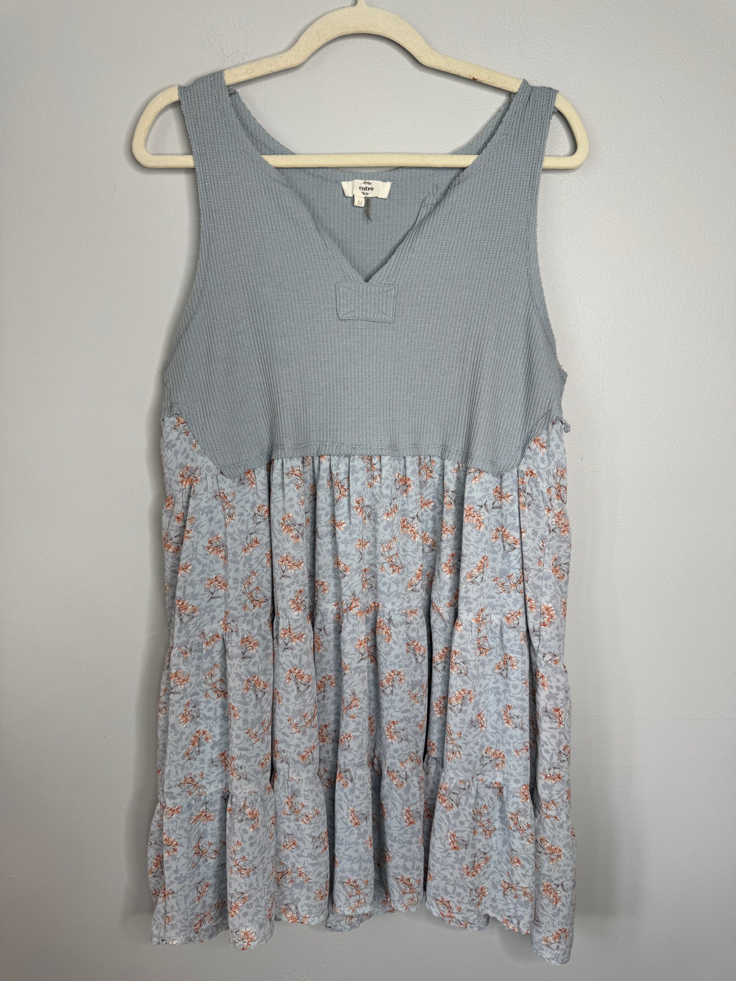 Entro Dress Size M