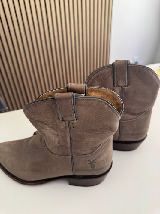 Frye Boots Size 12