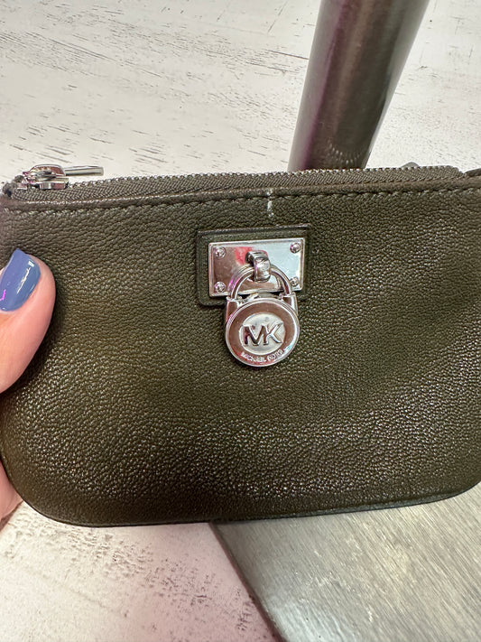 Pre Owned Michael Kors Wristlet Hamilton Lock Chain