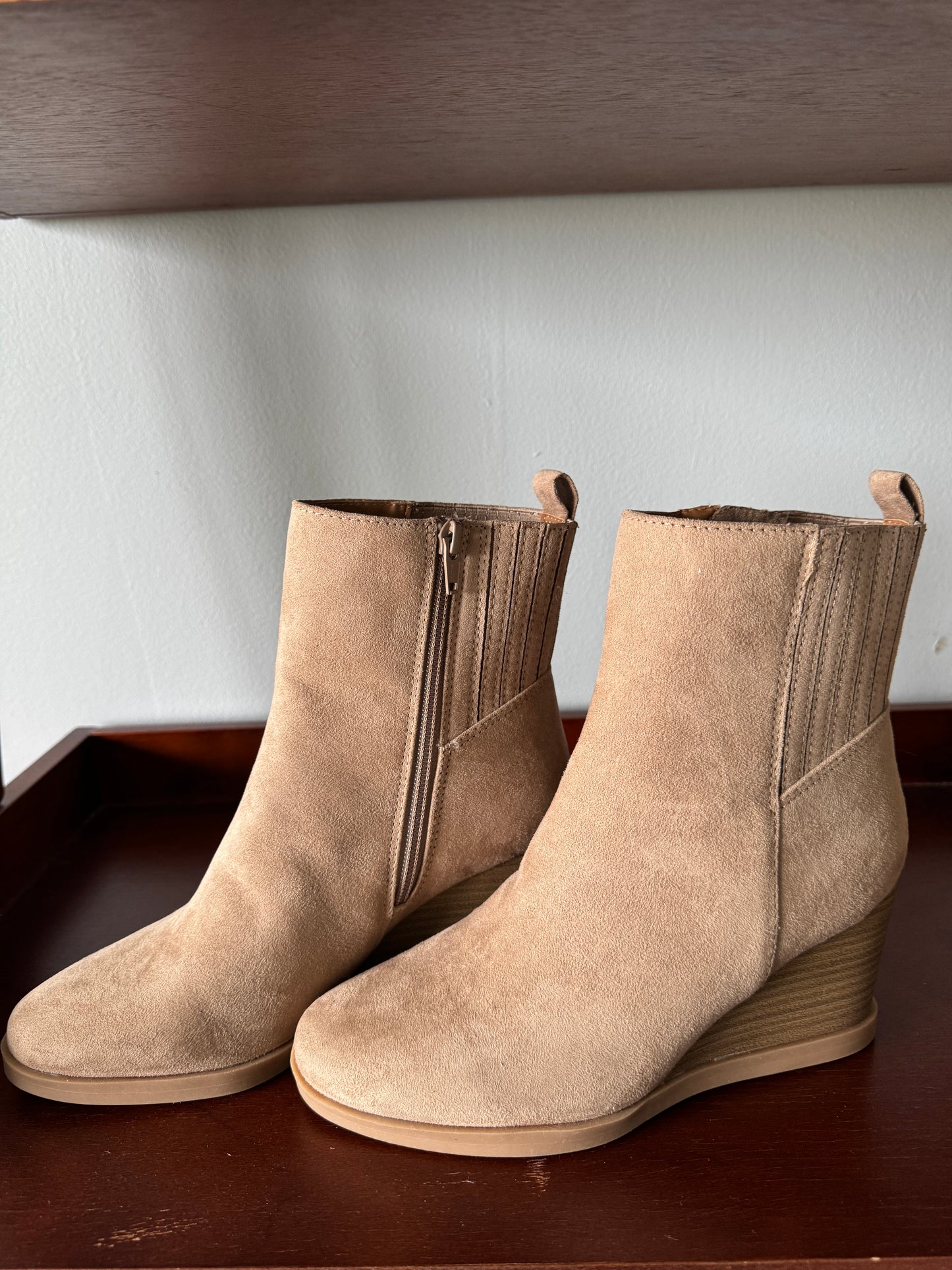 Universal Threads Cypress Size 7 Booties