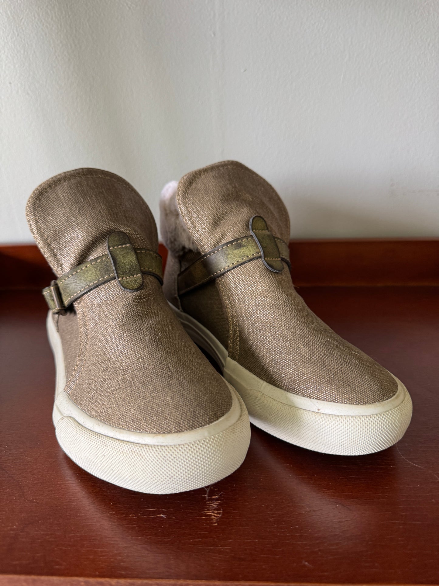 Blowfish Malibu Cozy Up Sherpa Lined Sneakers