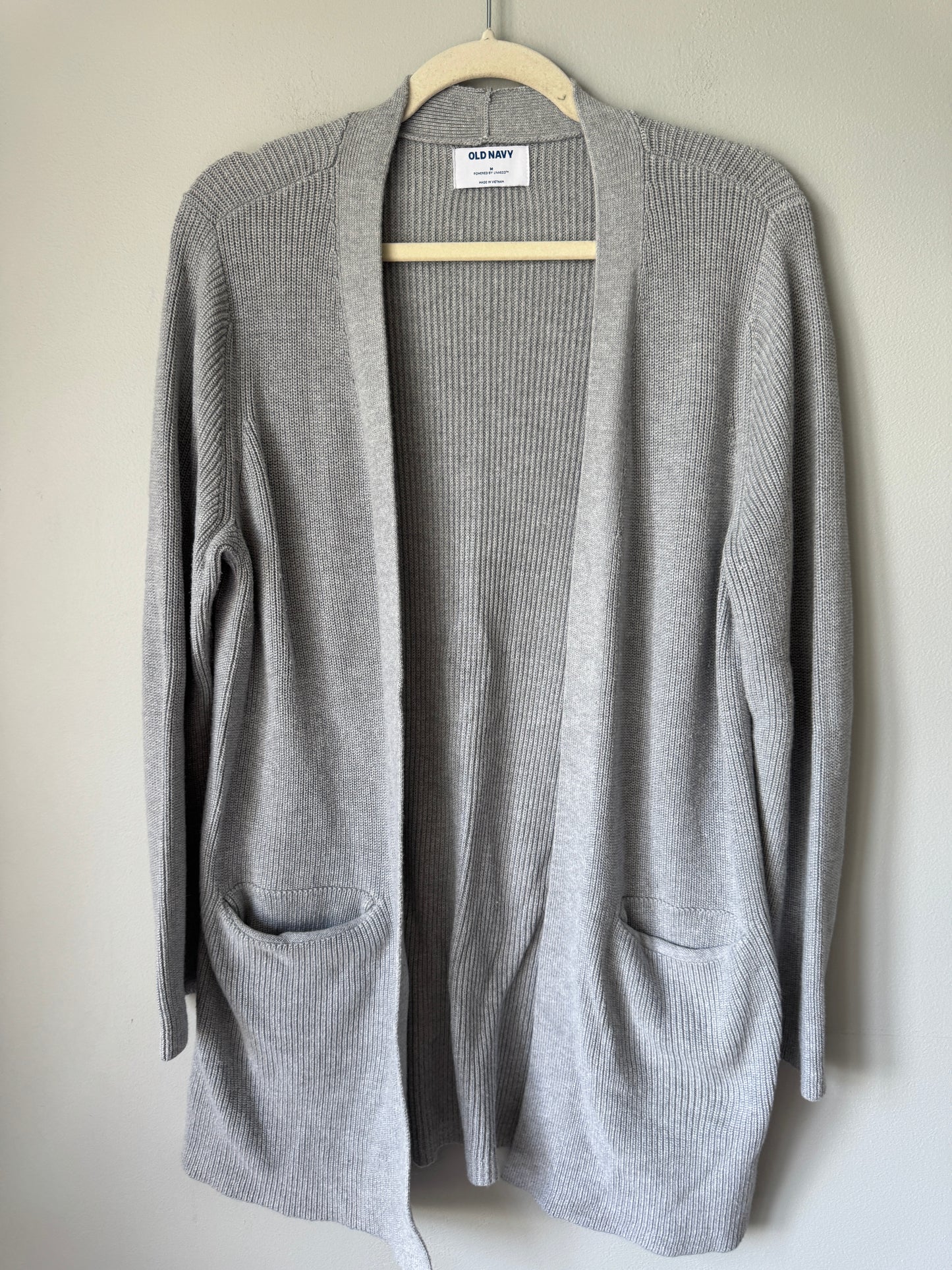 Old Navy Cardigan with Pockets Size Medium