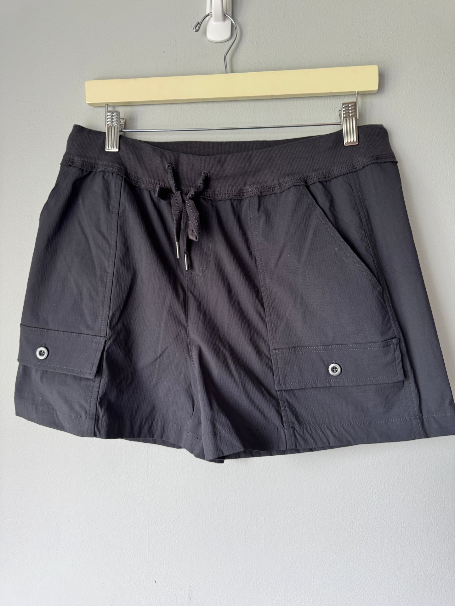 Te Verde Shorts Size Medium Black