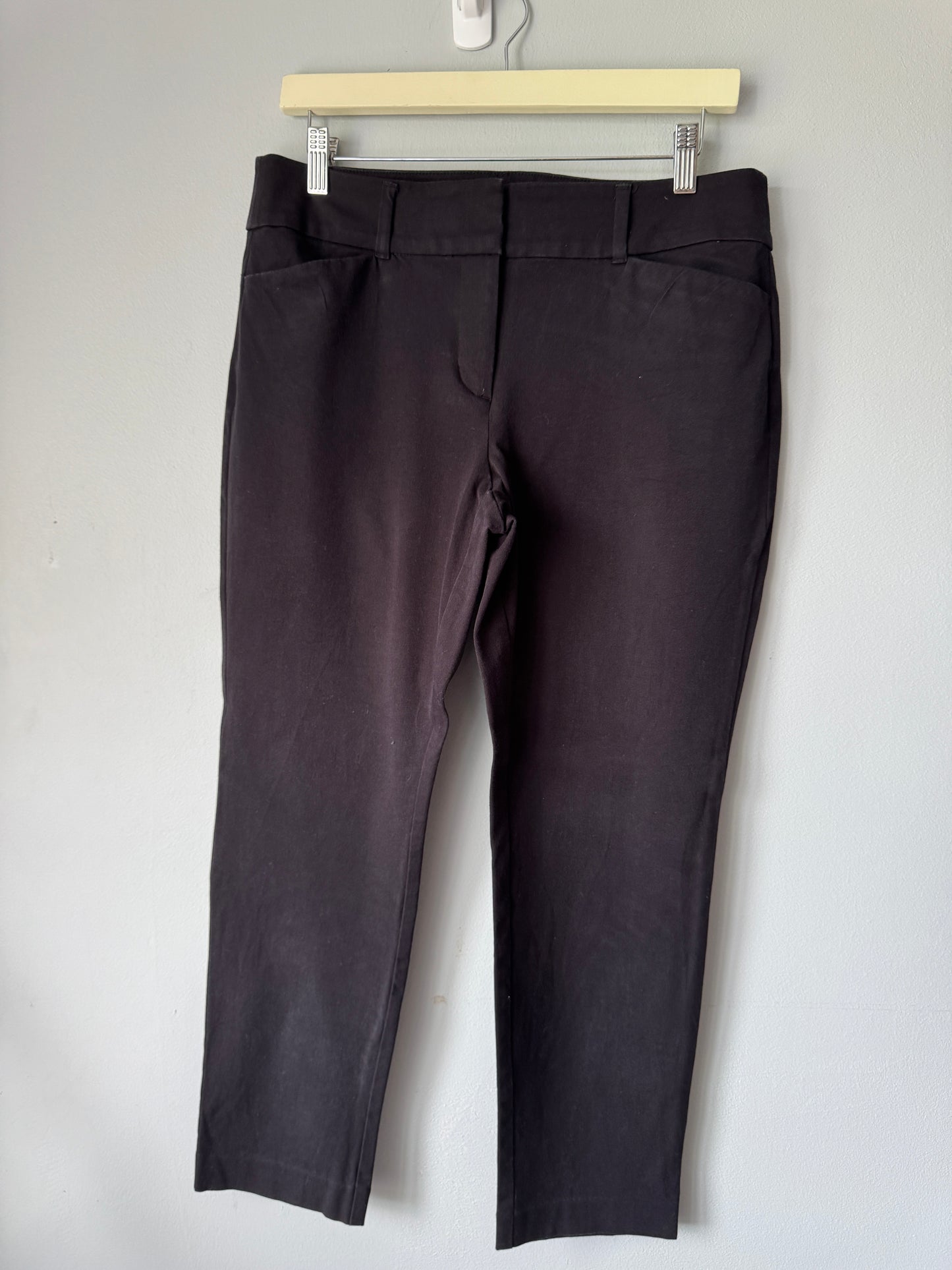 LOFT Black Curvy Skinny Ankle SIze 6