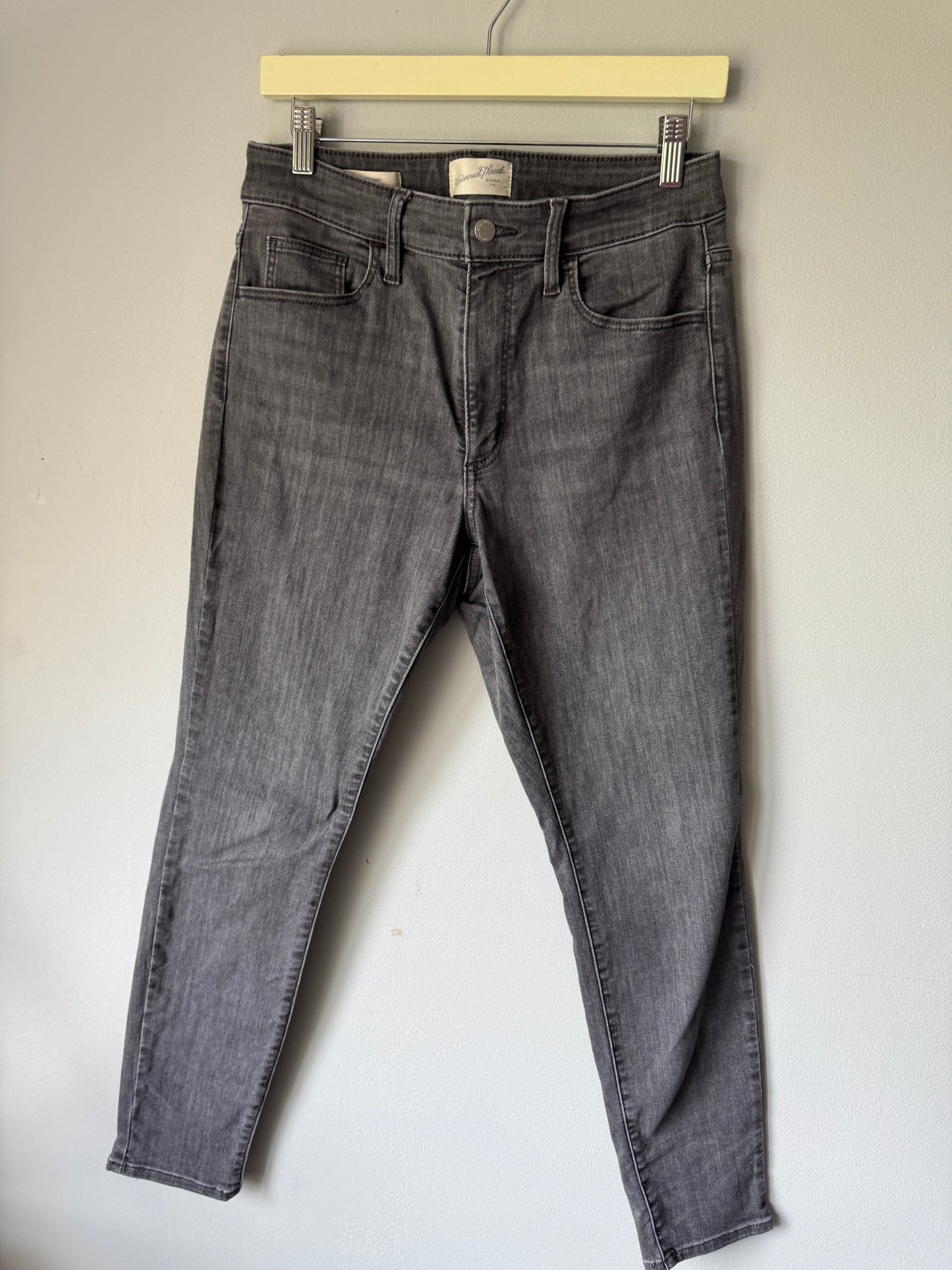 Universal Thread Jeans Size 8/29